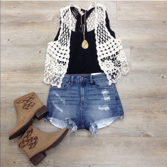 Scalloped Floral Lace Detail Slouch Ankle Booties - Picture 8 of 8